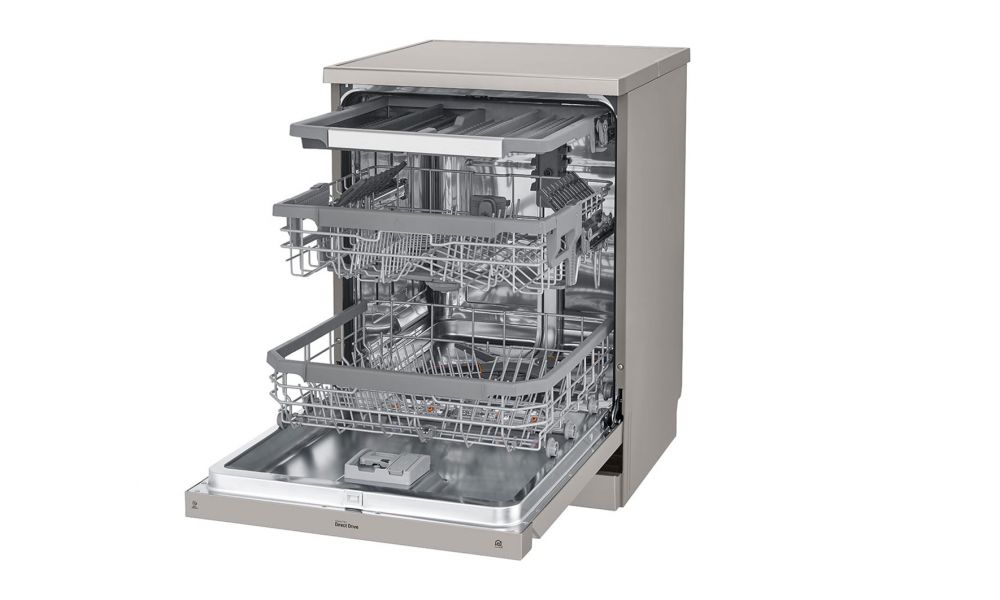 LG QuadWash™ | TrueSteam™ 14ppl Dishwasher, 3 Racks, Inverter DD, Silver